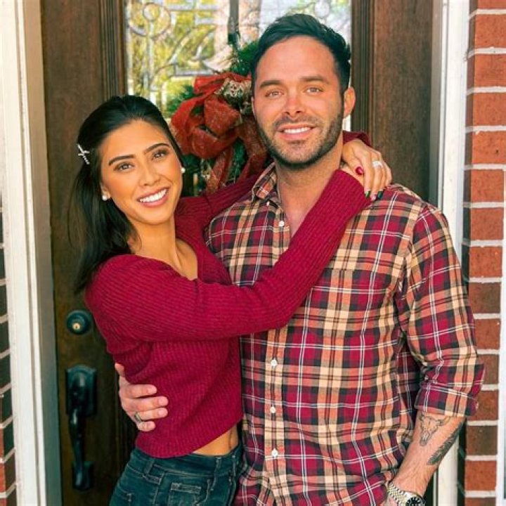 April’s Beautiful Mess’s Boyfriend: Who is April’s Beautiful Mess Dating?