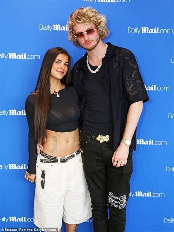 Ari Stocrate’s Boyfriend: Who is Ari Stocrate Dating?