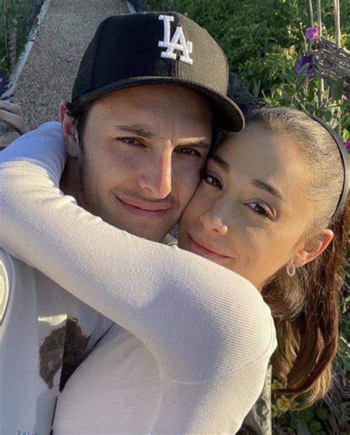 Ariela Barer’s Boyfriend: Who is Ariela Barer Dating?