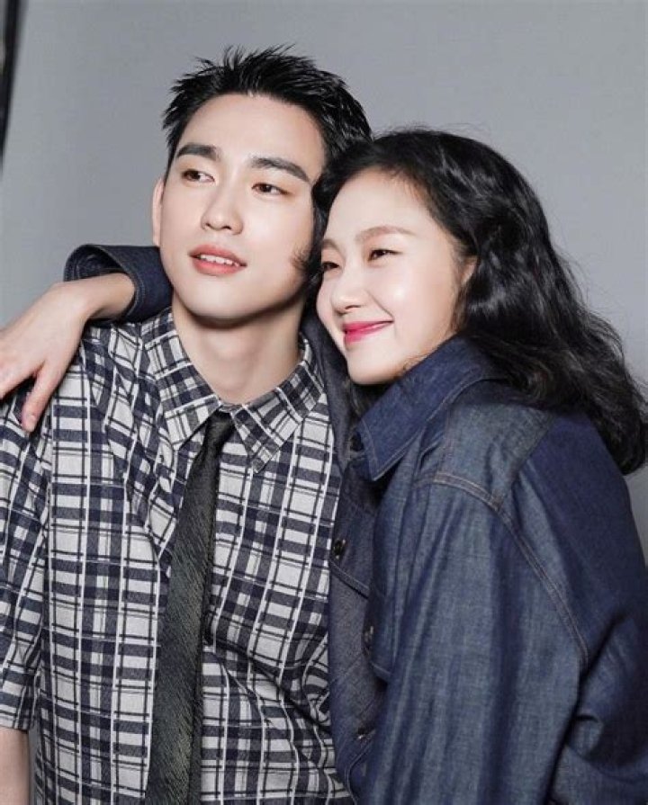 Bae Jinyoung’s Girlfriend: Who is Bae Jinyoung Dating?