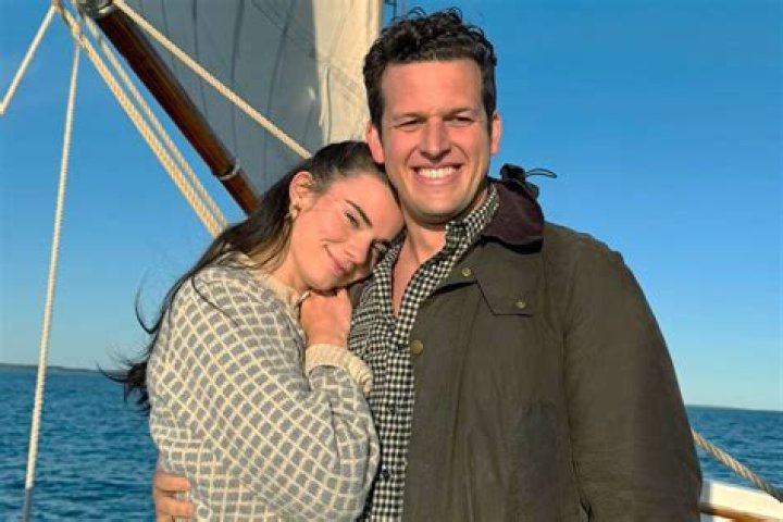Brett Scallions’s Wife: Who is Brett Scallions Dating?