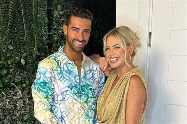 Caroline MUA’s Boyfriend: Who is Caroline MUA Dating?