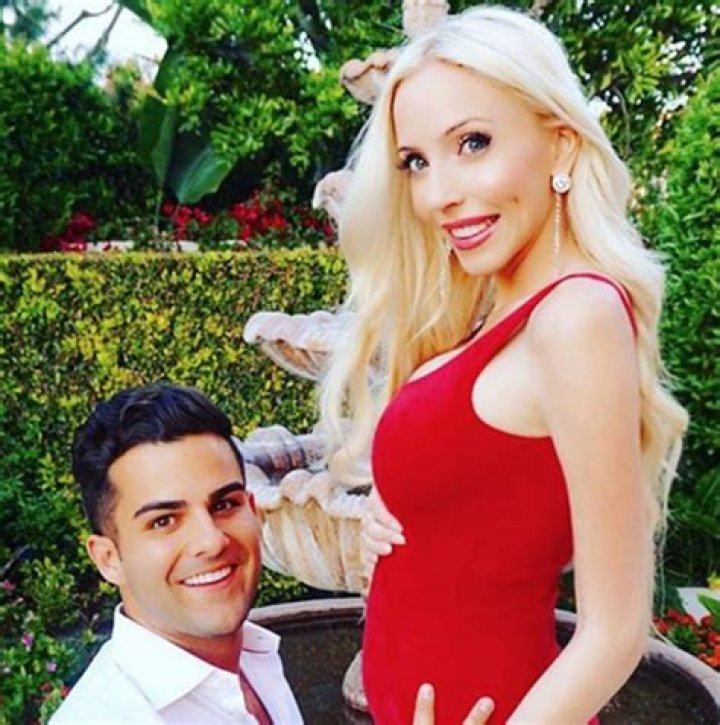 Casey Reinhardt’s Husband: Who is Casey Reinhardt Dating?