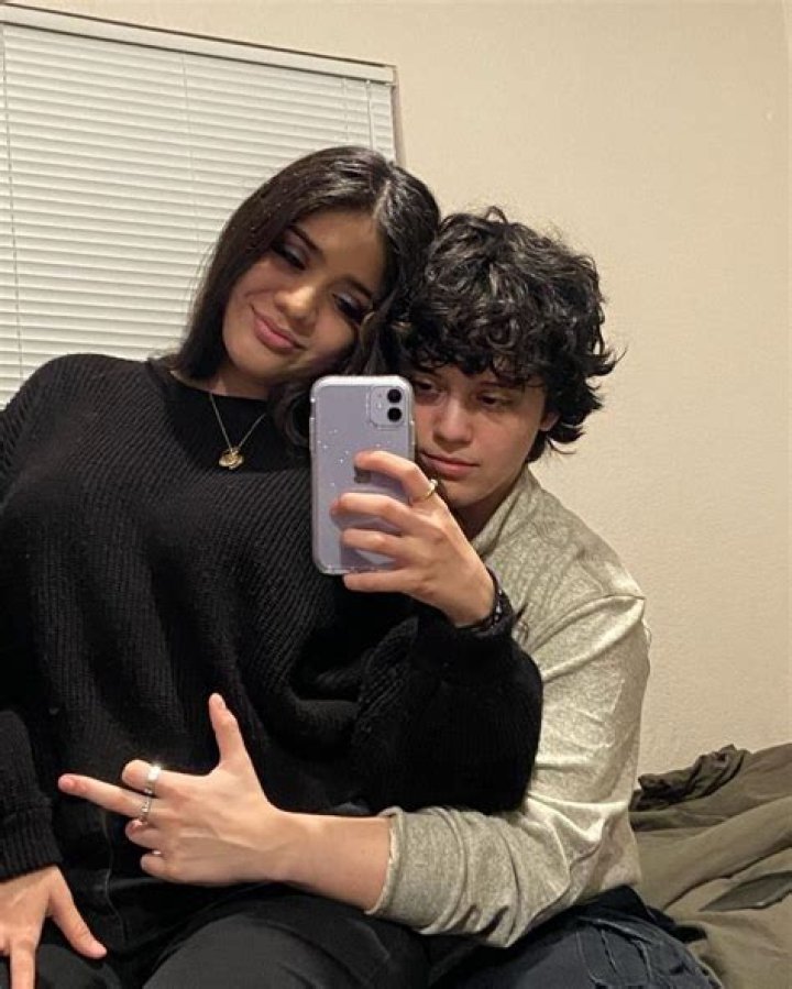 Chhhacon’s Girlfriend: Who is Chhhacon Dating?