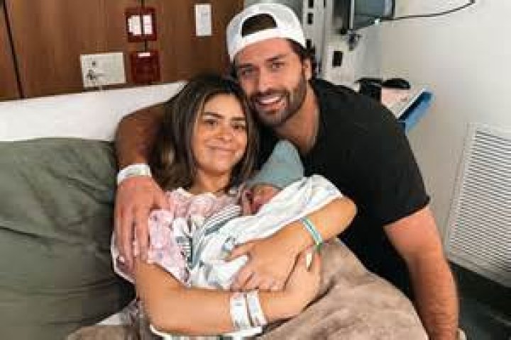 Dakota_supernova’s Girlfriend: Who is Dakota_supernova Dating?