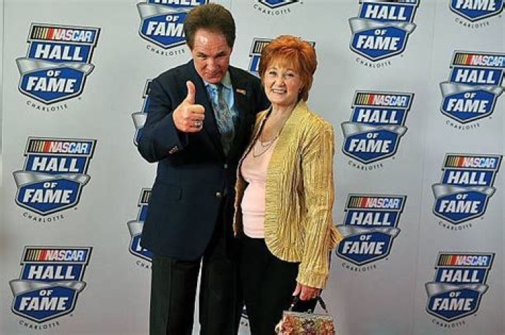 Darrell Waltrip’s Wife: Who is Darrell Waltrip Dating?