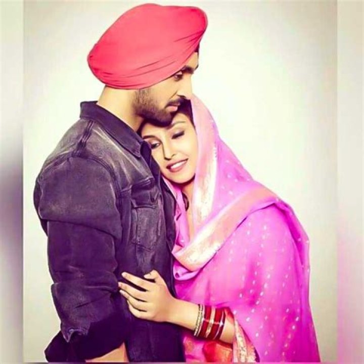Diljit Dosanjh’s Girlfriend: Who is Diljit Dosanjh Dating?