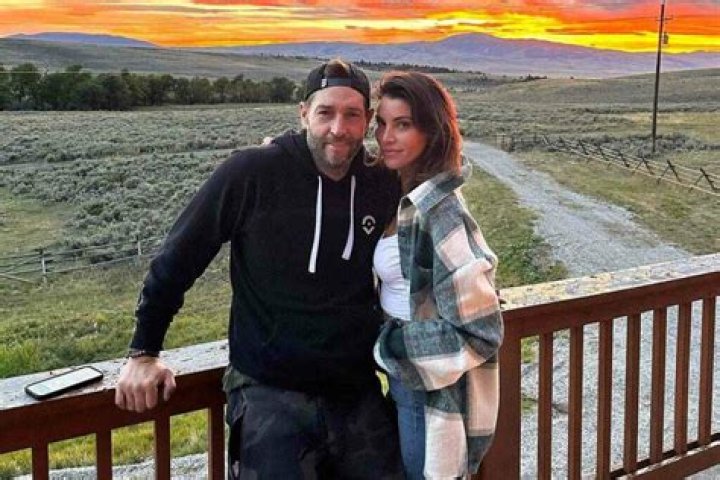 Djena Della’s Girlfriend: Who is Djena Della Dating?