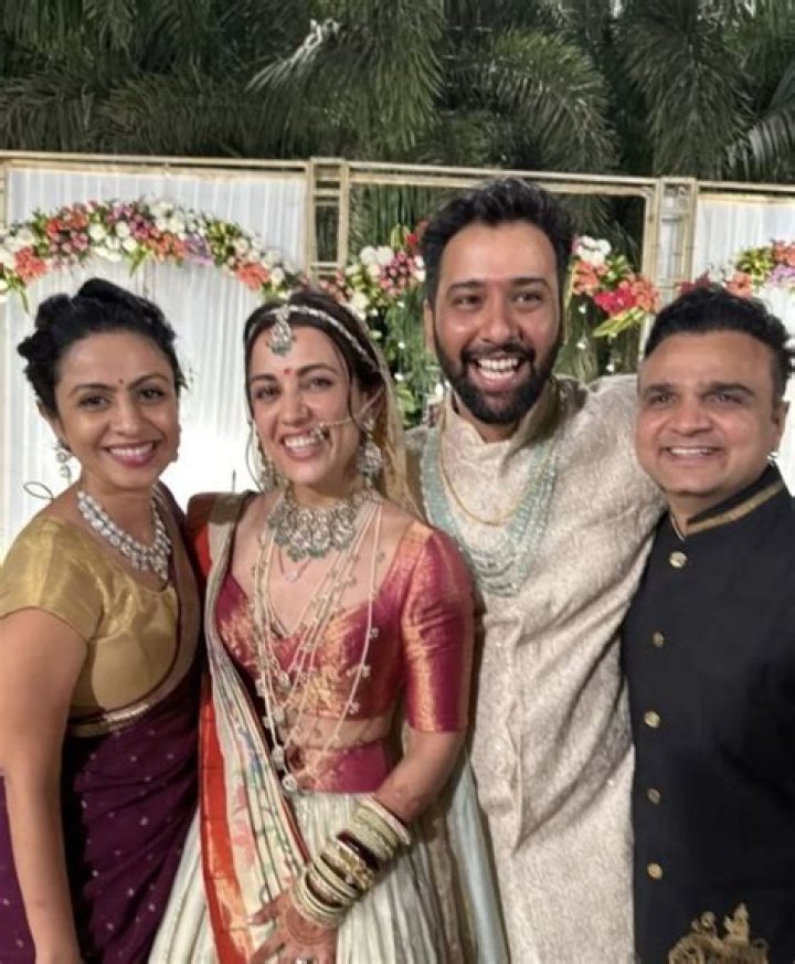 Esha Kansara’s Boyfriend: Who is Esha Kansara Dating?