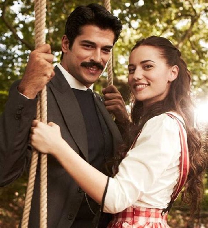 Fahriye Evcen’s Husband: Who is Fahriye Evcen Dating?