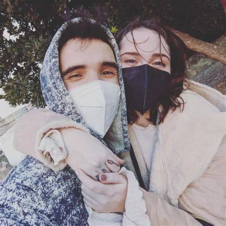 GuitarHeroStyles’s Girlfriend: Who is GuitarHeroStyles Dating?