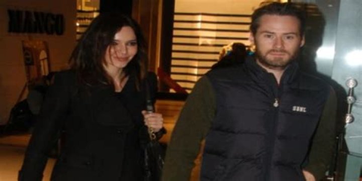Hande Ataizi’s Husband: Who is Hande Ataizi Dating?