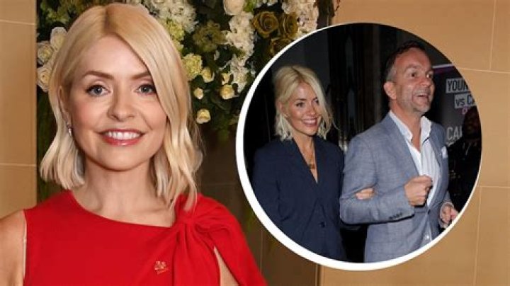 Holly Willoughby’s Husband: Who is Holly Willoughby Dating?