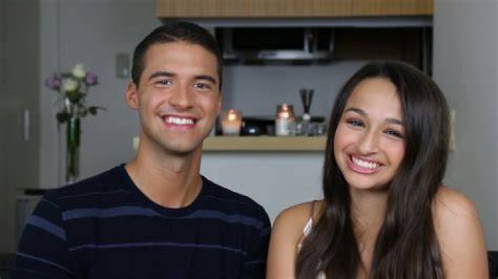Jazz Jennings’s Boyfriend: Who is Jazz Jennings Dating?