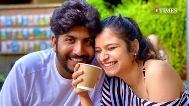 Jigardan Gadhavi’s Girlfriend: Who is Jigardan Gadhavi Dating?