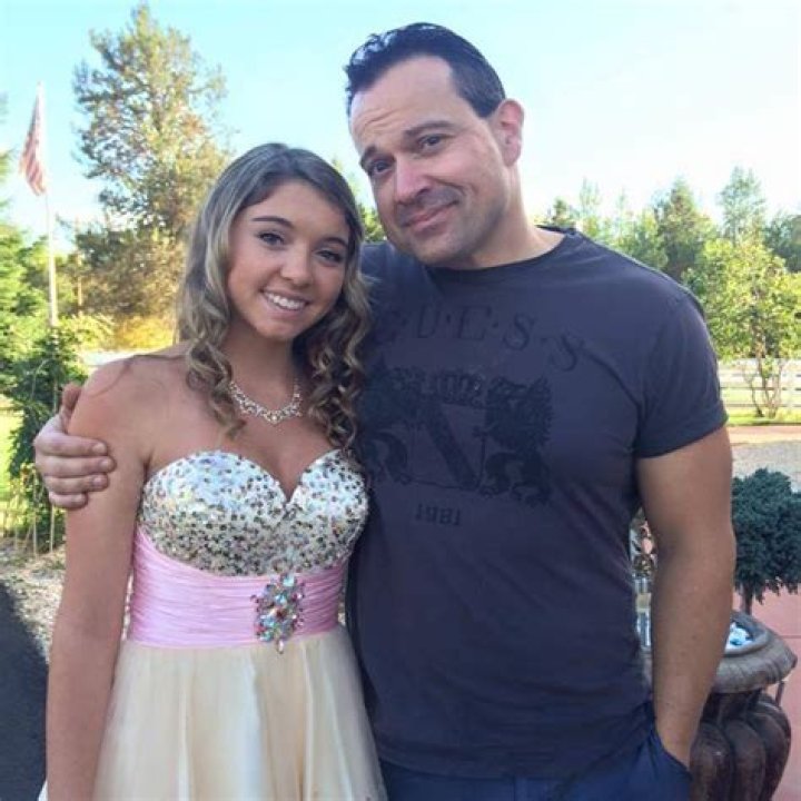 Jonathan Goncalves’s Girlfriend: Who is Jonathan Goncalves Dating?