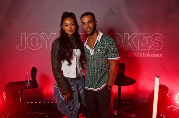 Joy Crookes’s Boyfriend: Who is Joy Crookes Dating?