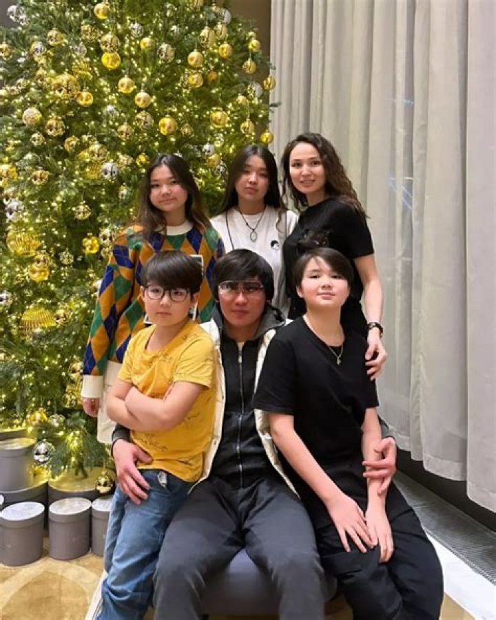 Kairat Nurtas’s Girlfriend: Who is Kairat Nurtas Dating?