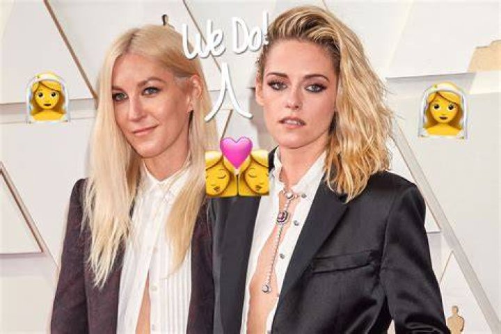 Kristen Hills’s Girlfriend: Who is Kristen Hills Dating?