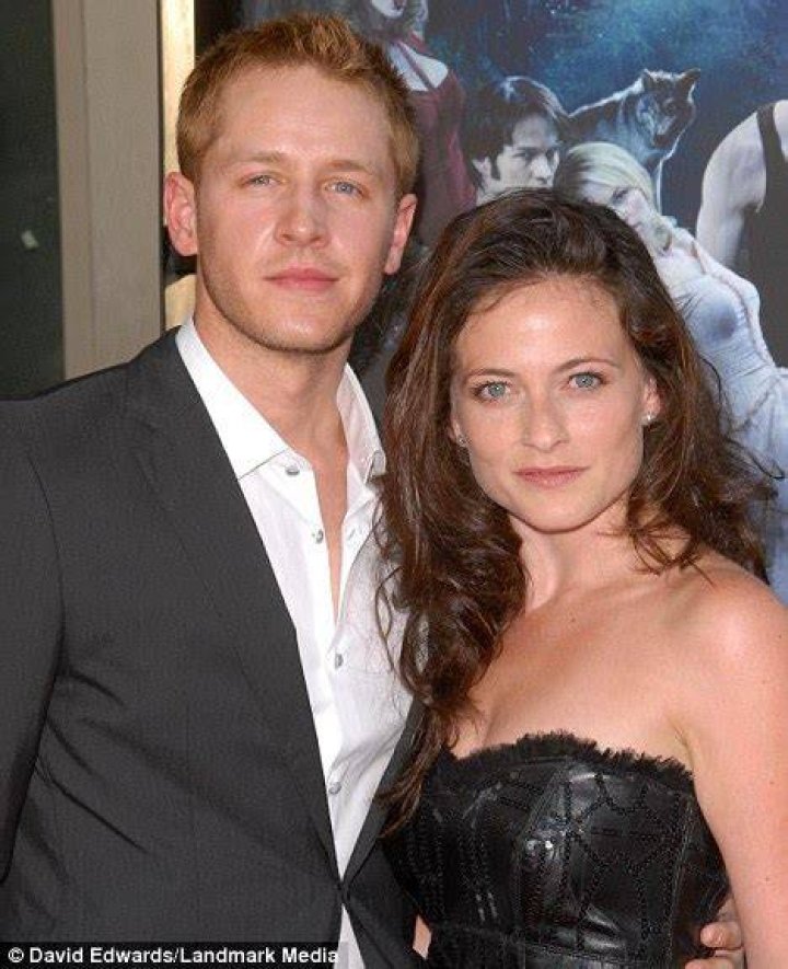Lara Pulver’s Husband: Who is Lara Pulver Dating?