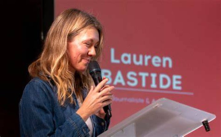 Lauren Bastide’s Boyfriend: Who is Lauren Bastide Dating?