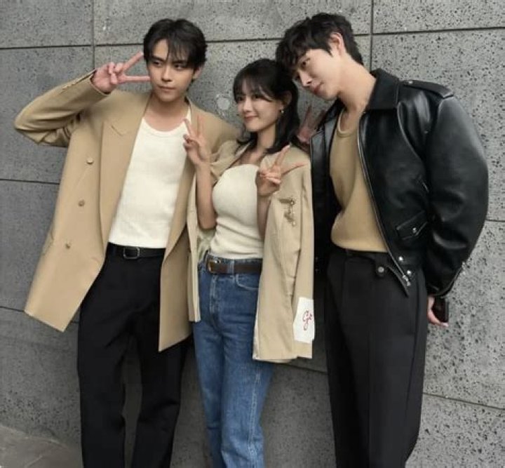 Lee Ji-hoon’s Girlfriend: Who is Lee Ji-hoon Dating?
