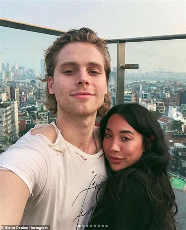 Luke Hemmings’s Girlfriend: Who is Luke Hemmings Dating?