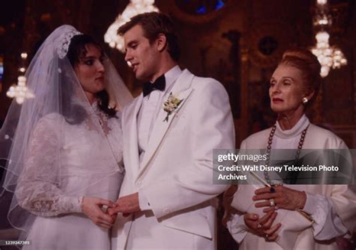 Madolyn Smith Osborne’s Husband: Who is Madolyn Smith Osborne Dating?