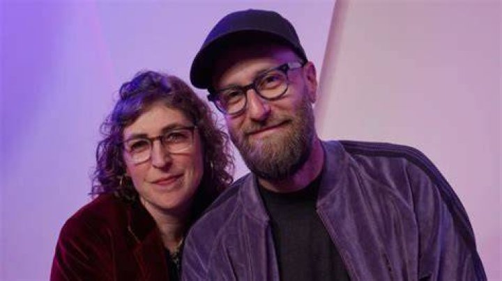 Mayim Bialik’s Boyfriend: Who is Mayim Bialik Dating?