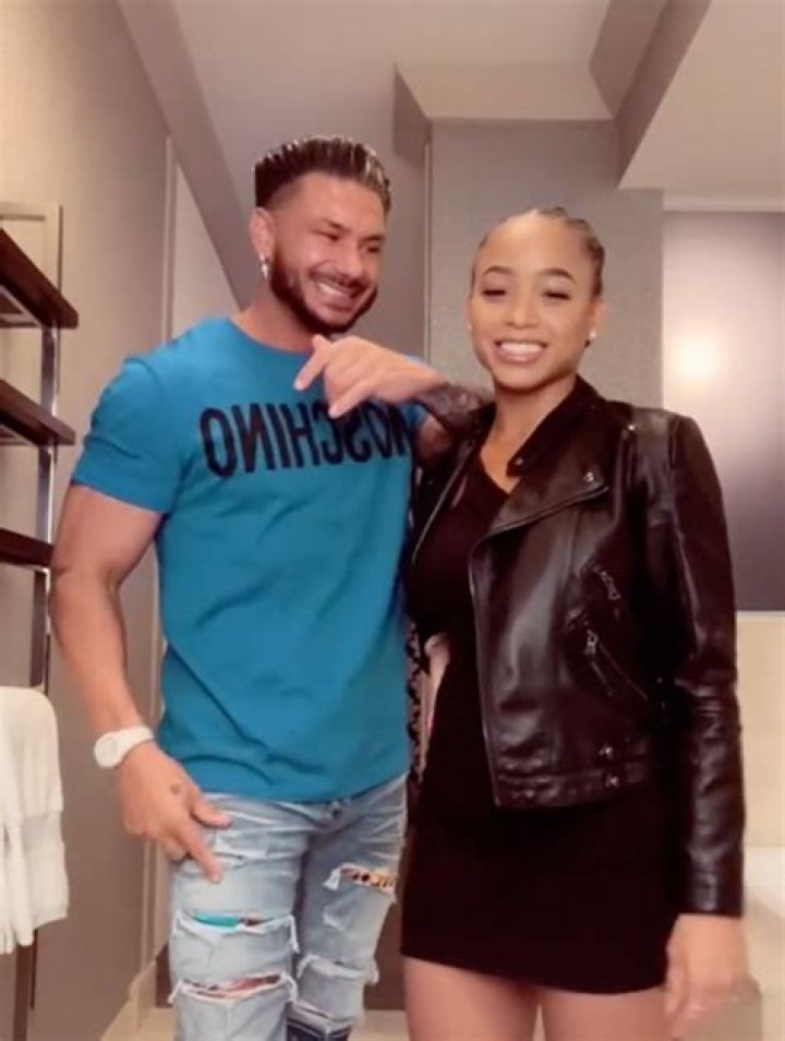 Nik Poire’s Girlfriend: Who is Nik Poire Dating?