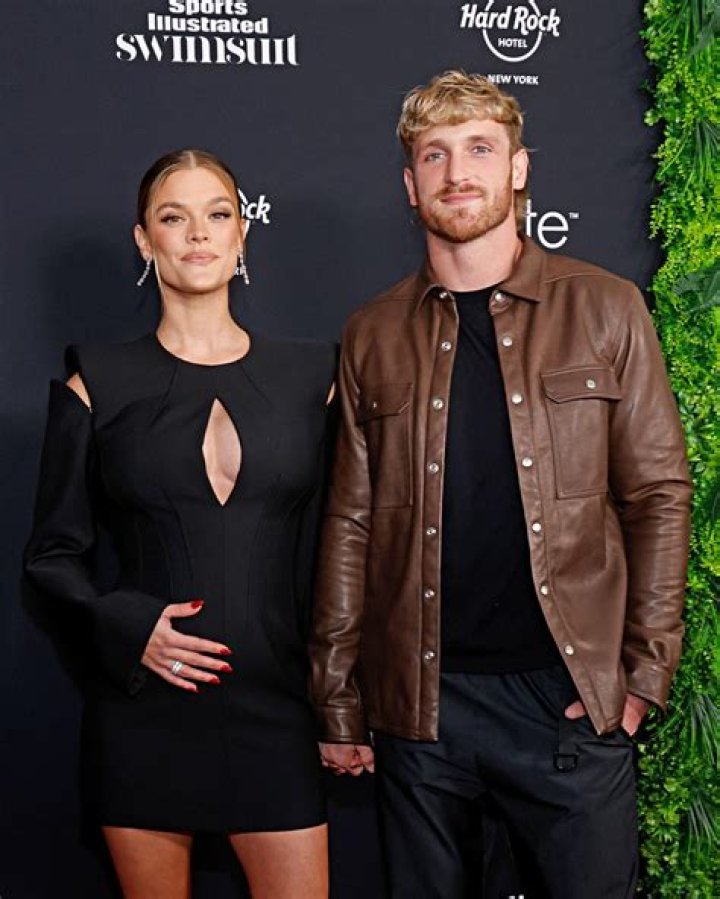 Nina Agdal’s Boyfriend: Who is Nina Agdal Dating?