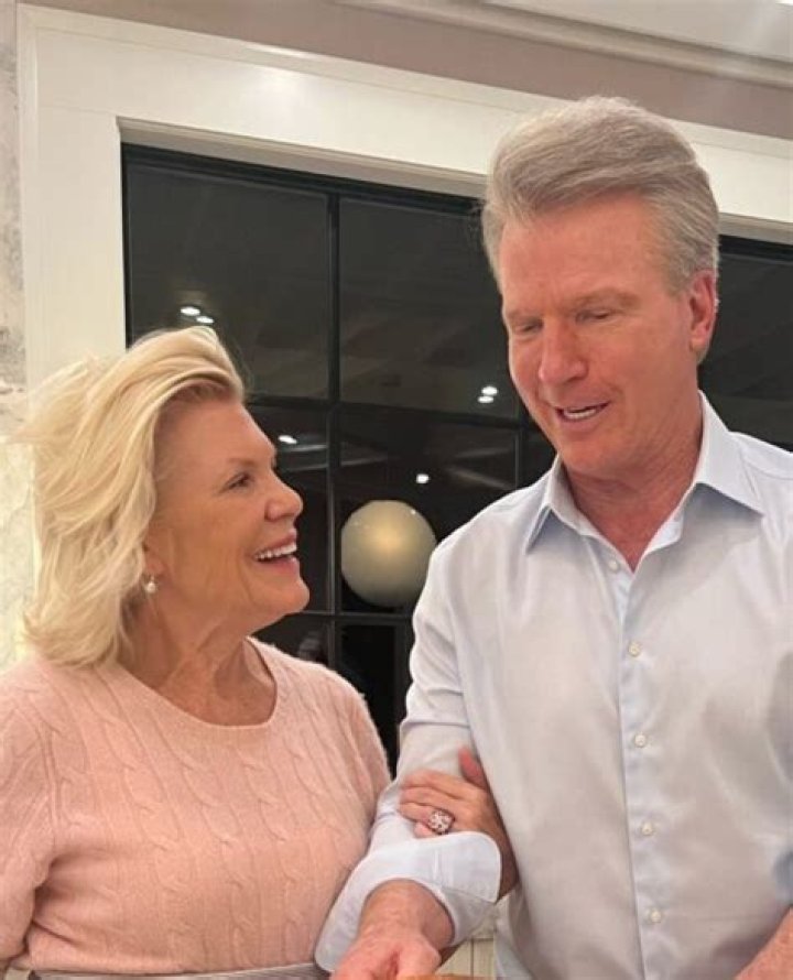 Phil Simms’s Wife: Who is Phil Simms Dating?
