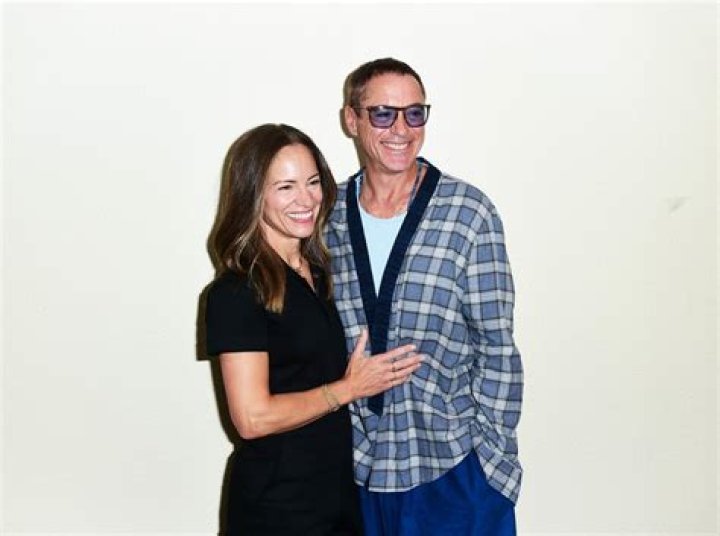 Robert Mickelsen’s Girlfriend: Who is Robert Mickelsen Dating?
