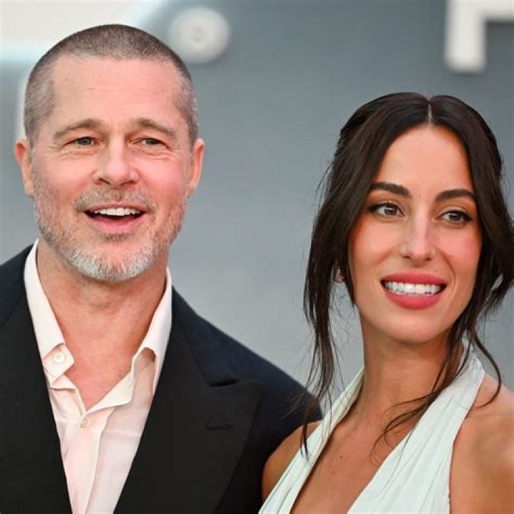 Roberto Alvarado’s Girlfriend: Who is Roberto Alvarado Dating?