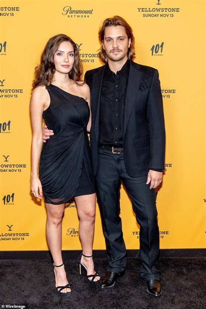 Rogerio Rodrigues’s Girlfriend: Who is Rogerio Rodrigues Dating?
