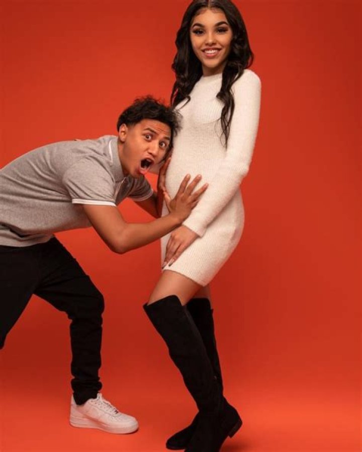 Runik’s Girlfriend: Who is Runik Dating?