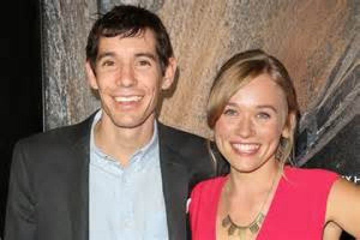 Sanni McCandless’s Boyfriend: Who is Sanni McCandless Dating?