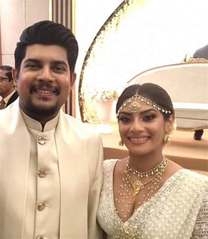 Sanuka Wickramasinghe’s Girlfriend: Who is Sanuka Wickramasinghe Dating?