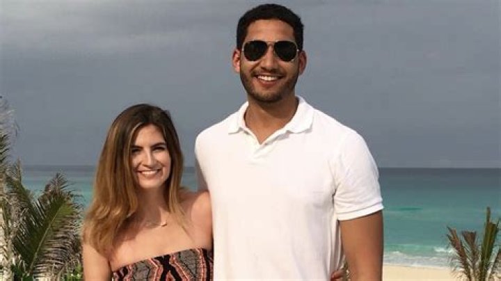 SaraBeautyCorner’s Boyfriend: Who is SaraBeautyCorner Dating?