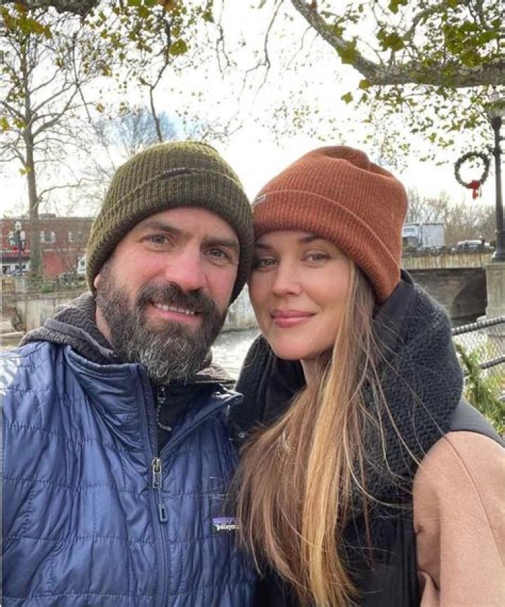 Sarah Lancaster’s Husband: Who is Sarah Lancaster Dating?