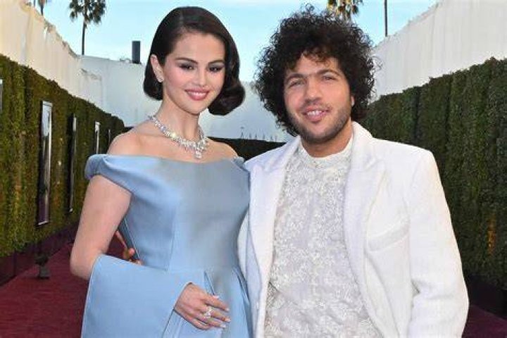 Selena Sloan’s Girlfriend: Who is Selena Sloan Dating?