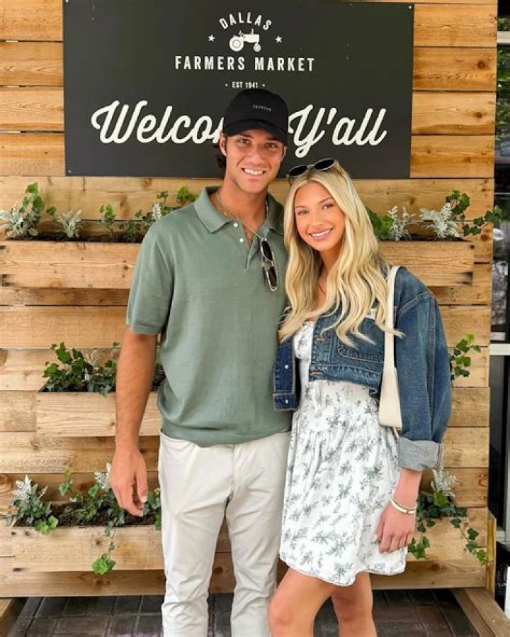 Sophy Van’s Girlfriend: Who is Sophy Van Dating?