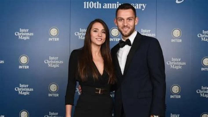 Stefan de Vries’s Girlfriend: Who is Stefan de Vries Dating?