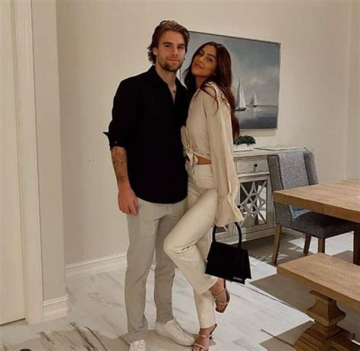 StudioFalcony’s Girlfriend: Who is StudioFalcony Dating?
