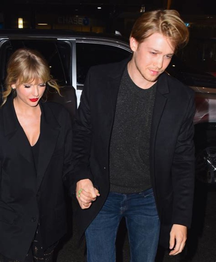 Taylor Davis’s Boyfriend: Who is Taylor Davis Dating?