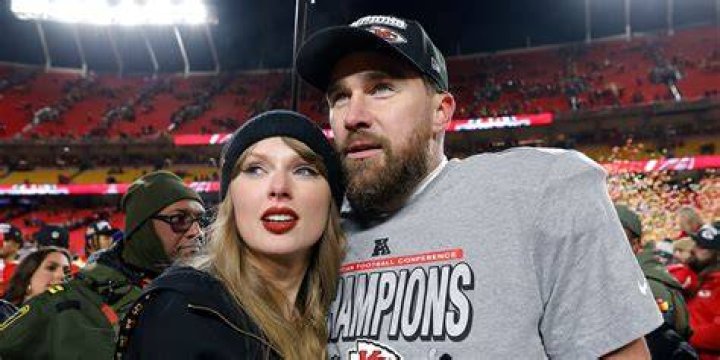 Taylor Hubbell’s Wife: Who is Taylor Hubbell Dating?