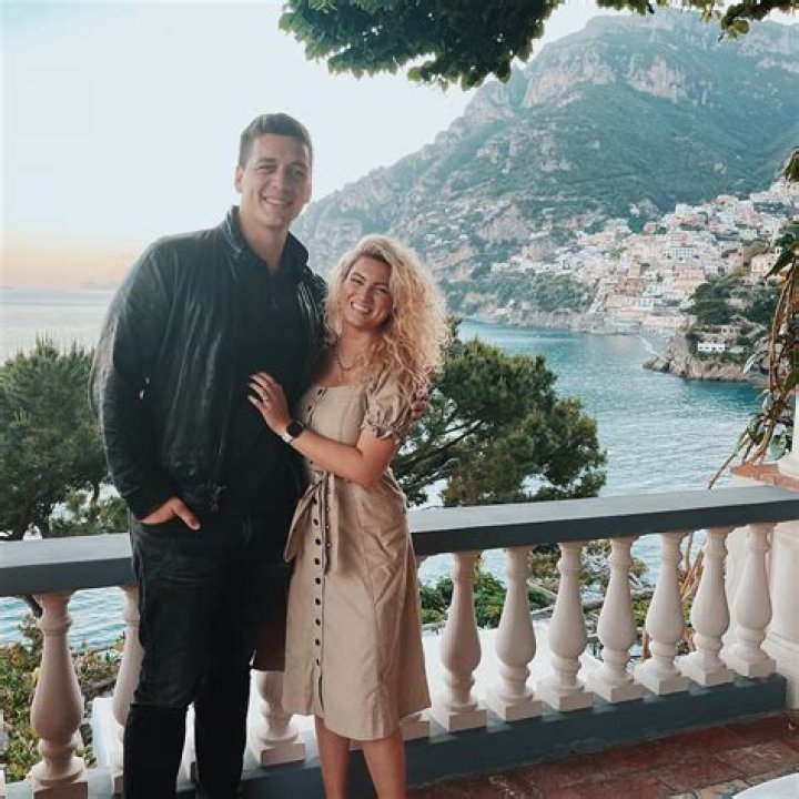 Tori Kelly’s Husband: Who is Tori Kelly Dating?