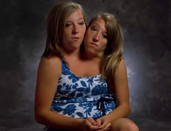 Twin Twin’s Girlfriend: Who is Twin Twin Dating?