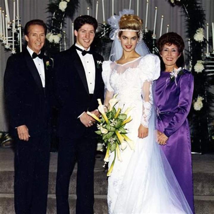 Victoria Osteen’s Husband: Who is Victoria Osteen Dating?