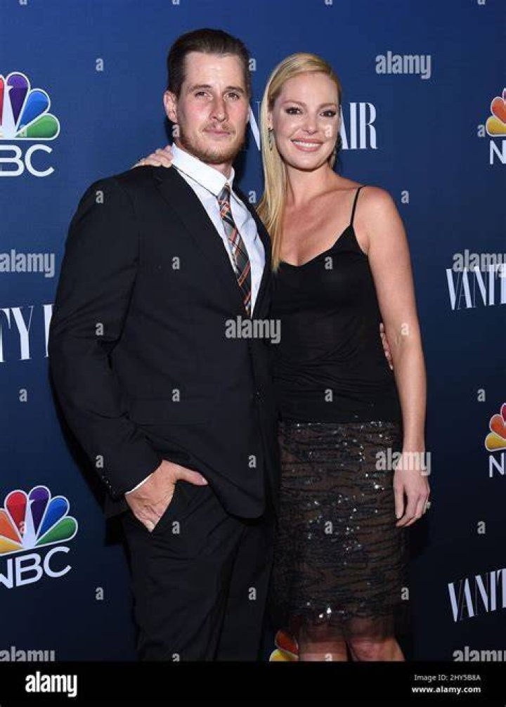 Who is Brendan Fehr Dating – Brendan Fehr's Wife & Exes